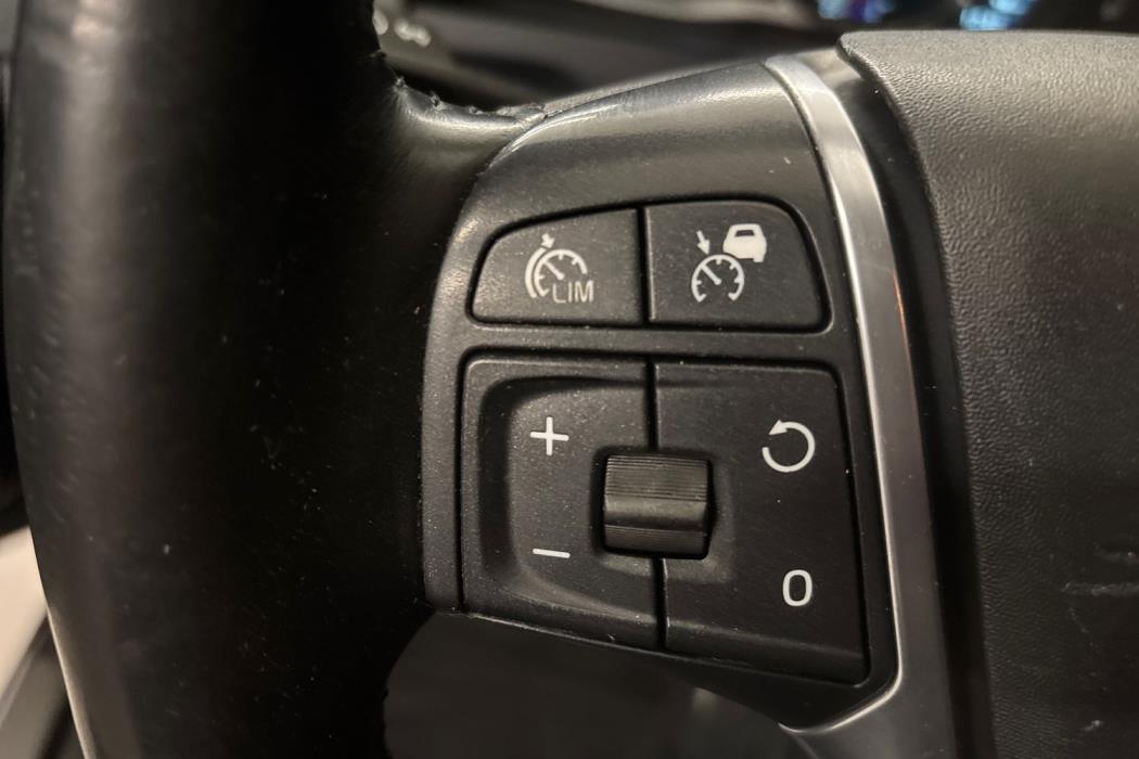 VOLVO V60 2016