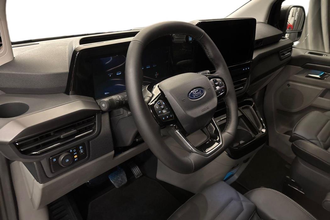 Ford Tourneo Custom 2026