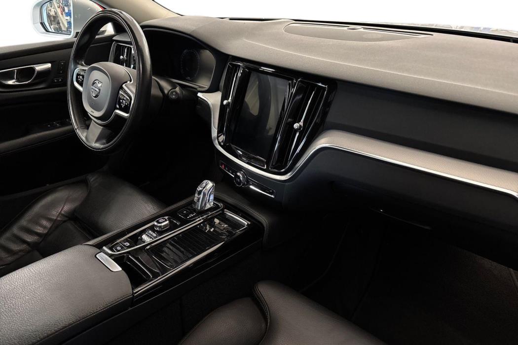 VOLVO V60 2019
