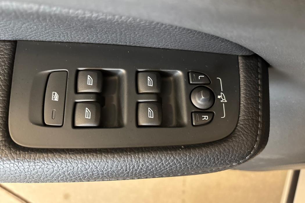 VOLVO V60 2019