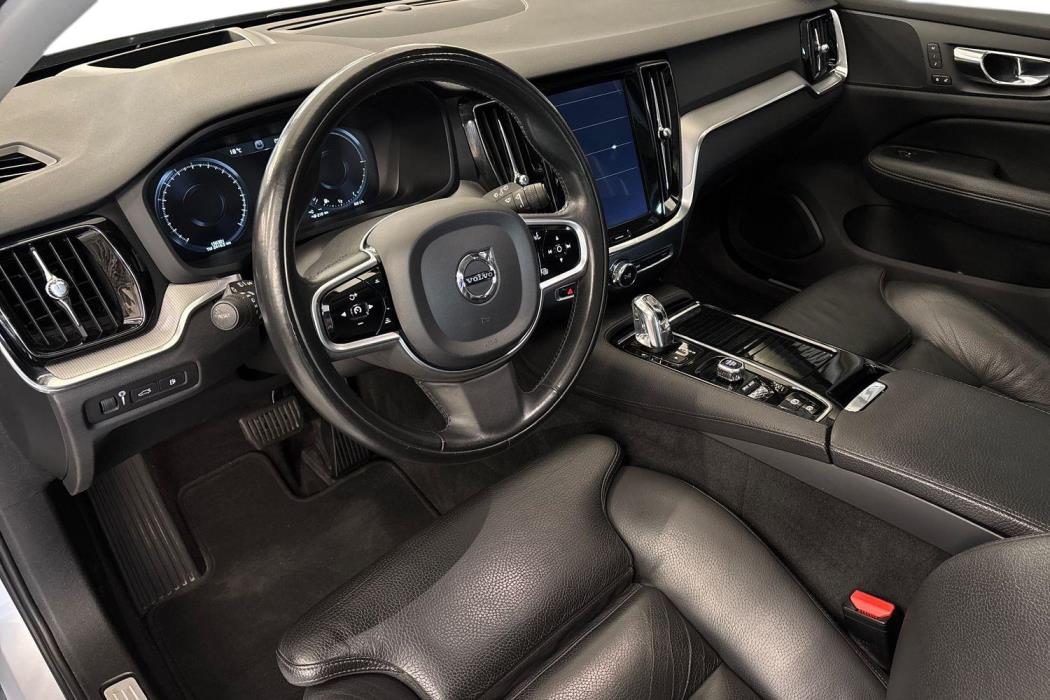 VOLVO V60 2019