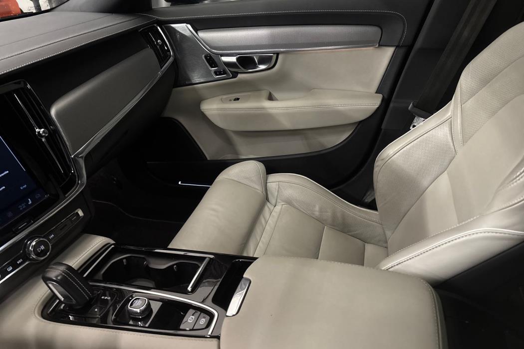 Volvo V90 2022