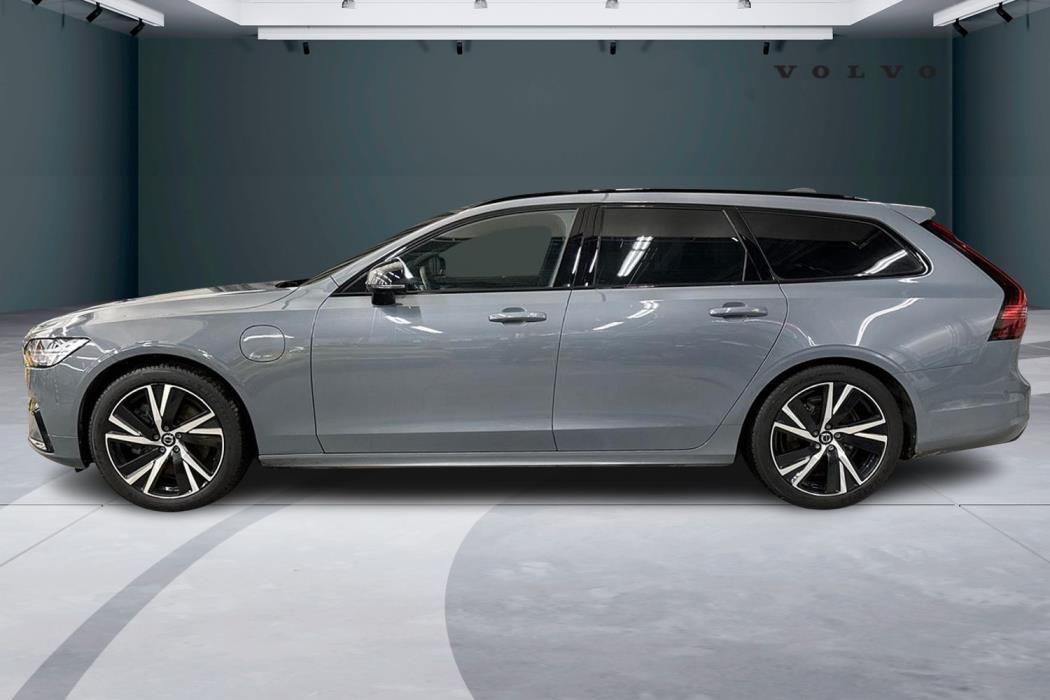 Volvo V90 2022