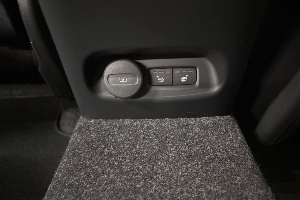 Volvo EC40 2027