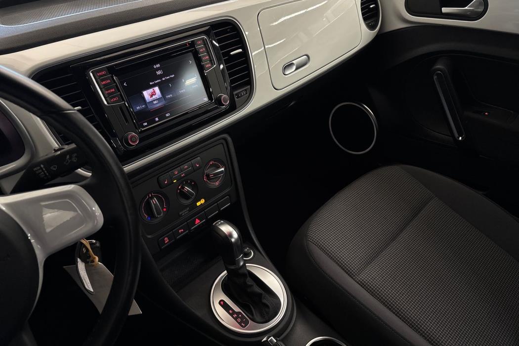 Volkswagen Beetle 2016