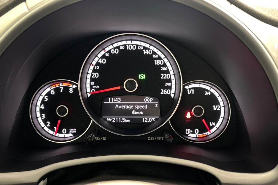 Volkswagen Beetle 2016