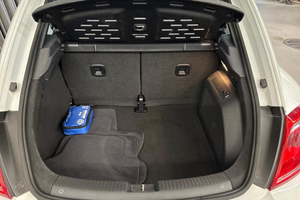 Volkswagen Beetle 2016