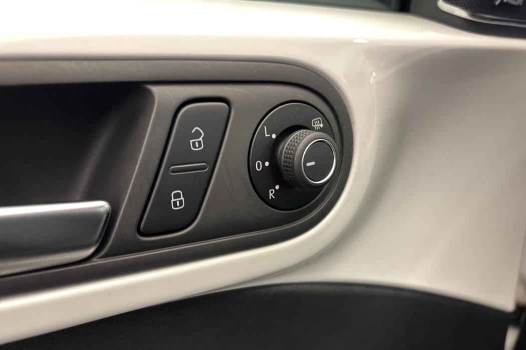 Volkswagen Beetle 2016