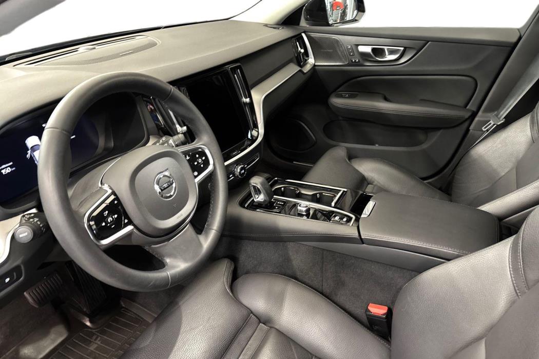Volvo V60 2024