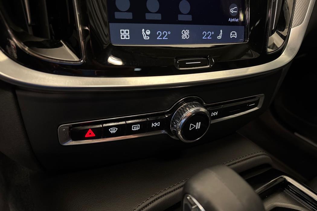 Volvo V60 2024