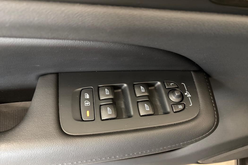 Volvo V60 2024