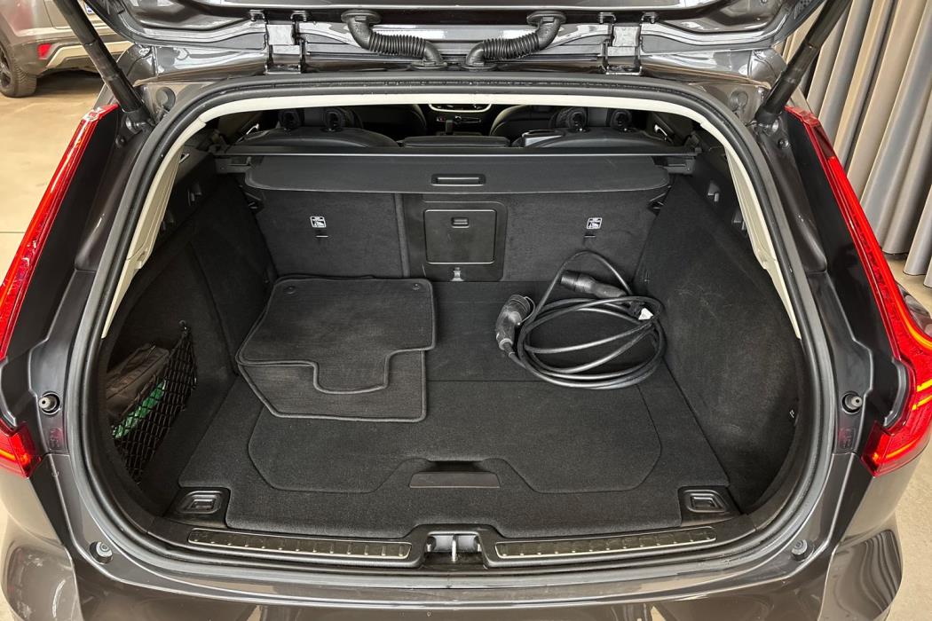 Volvo V60 2024