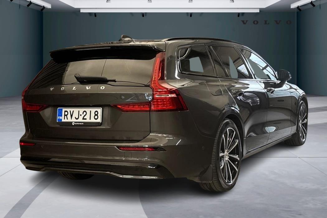 Volvo V60 2024