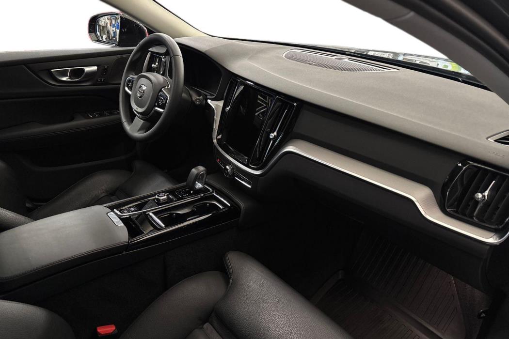 Volvo V60 2024