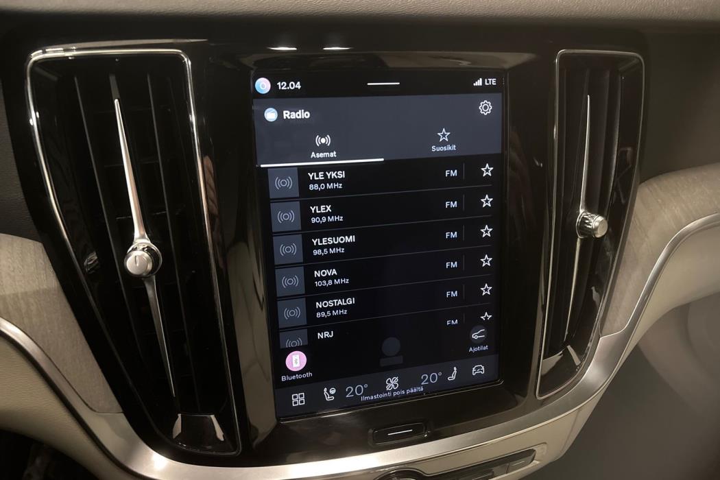 Volvo V60 2024