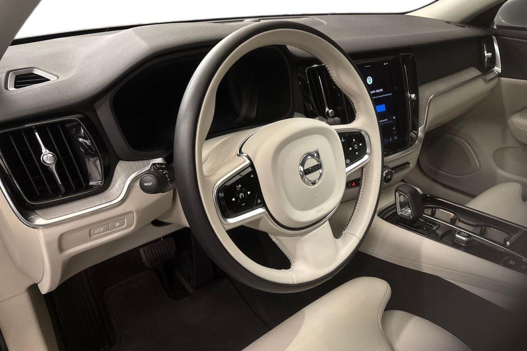 Volvo V60 2024