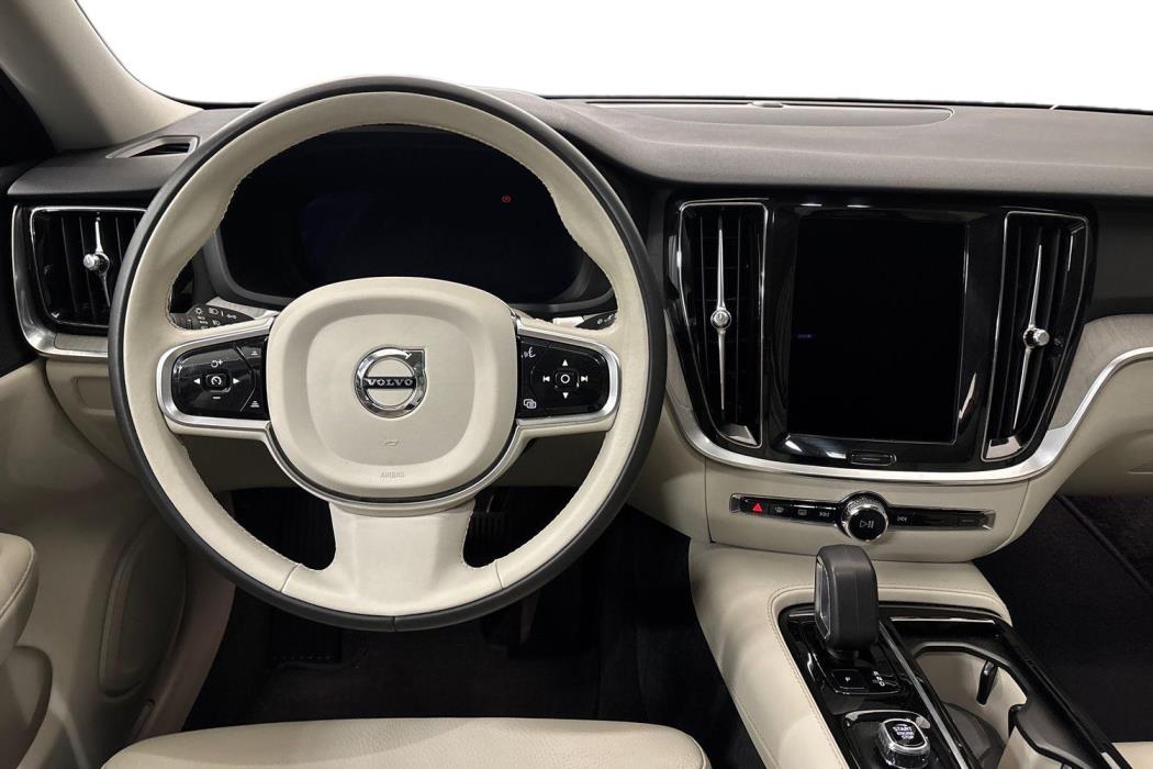 Volvo V60 2024