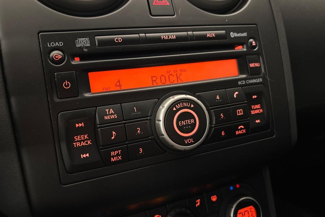 NISSAN Qashqai 2011
