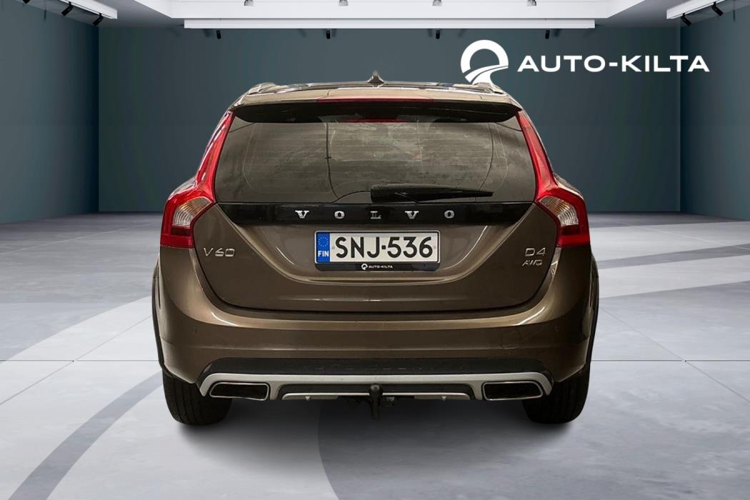 Volvo V60 Cross Country 2015