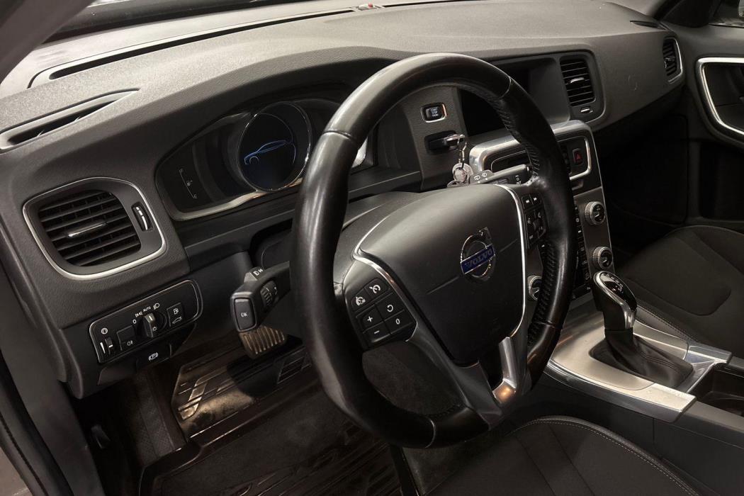 Volvo V60 Cross Country 2015