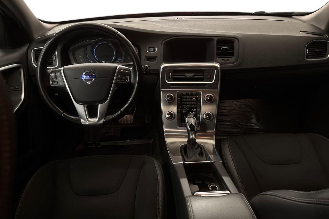 Volvo V60 Cross Country 2015