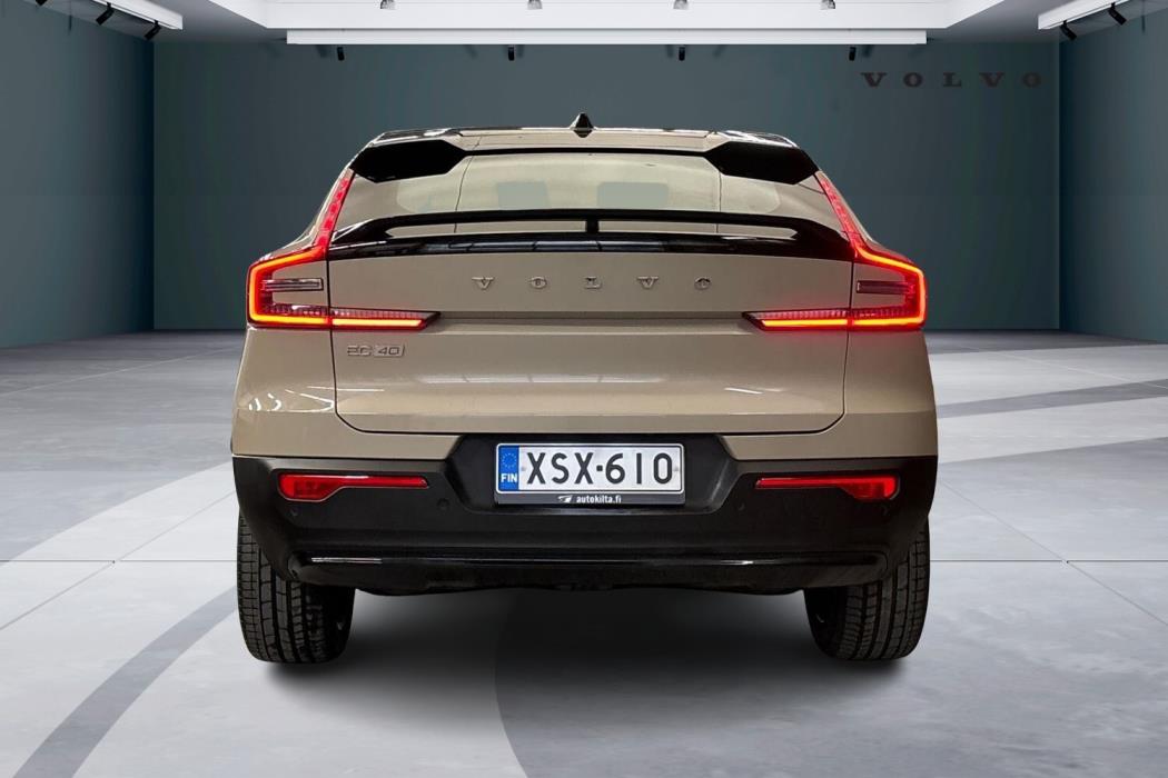 Volvo EC40 2025