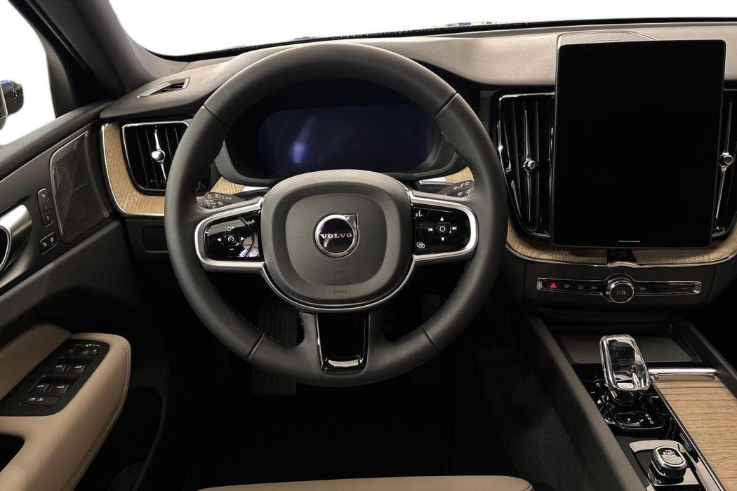 Volvo XC60 2026