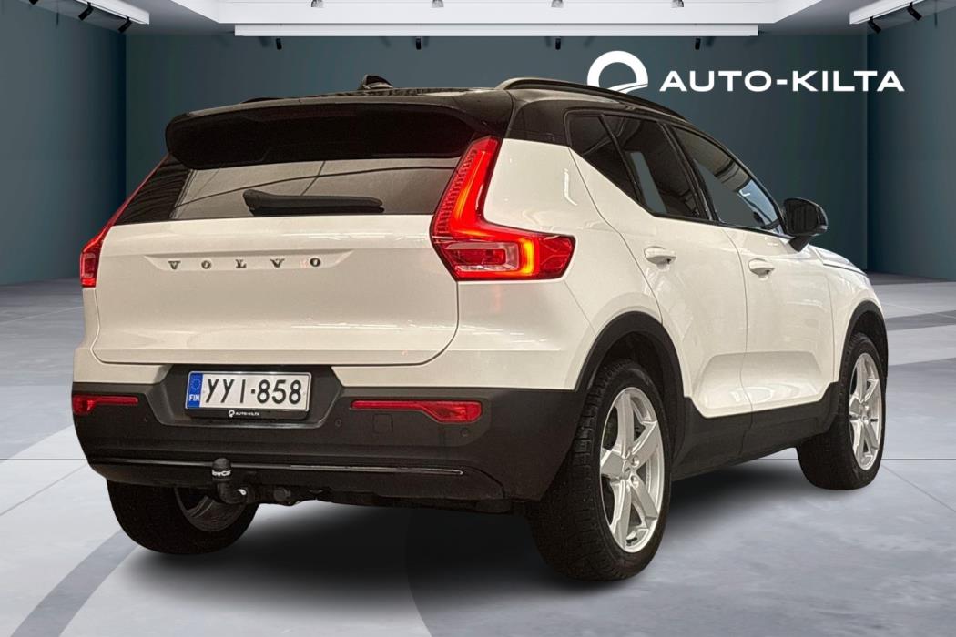 Volvo XC40 2023
