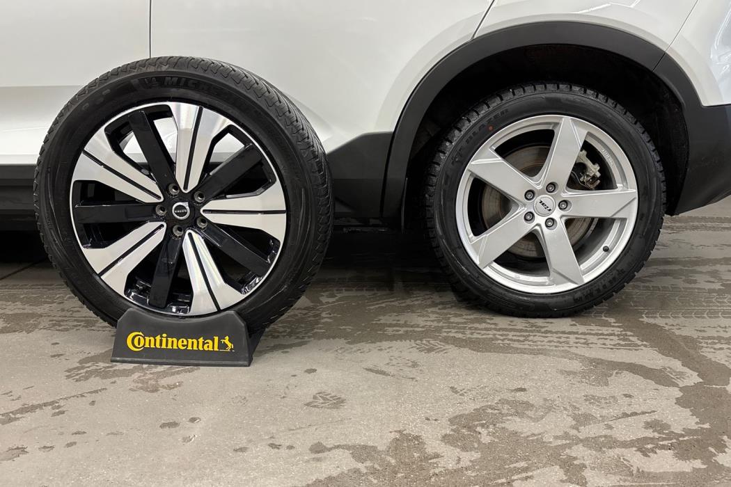 Volvo XC40 2023