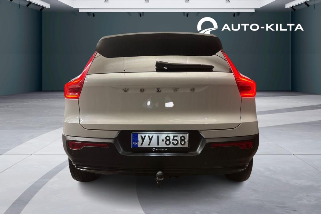 Volvo XC40 2023