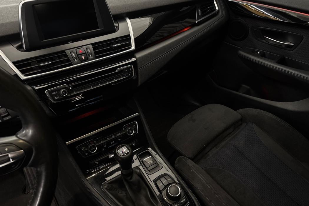 BMW 216 2016