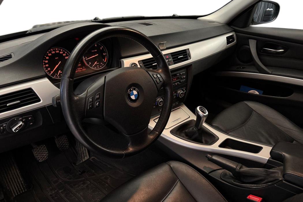 BMW 318 2009