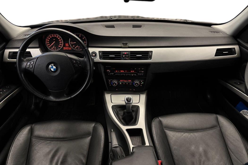 BMW 318 2009