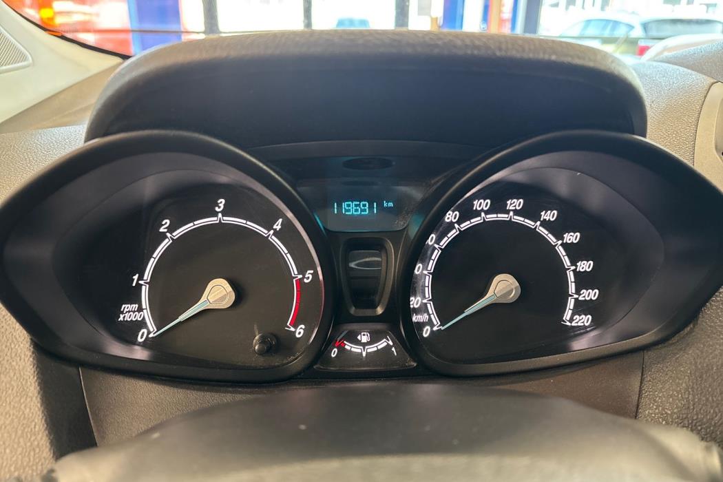 Ford Transit Courier 2023