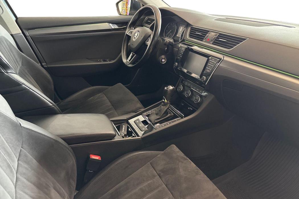 SKODA Superb 2016
