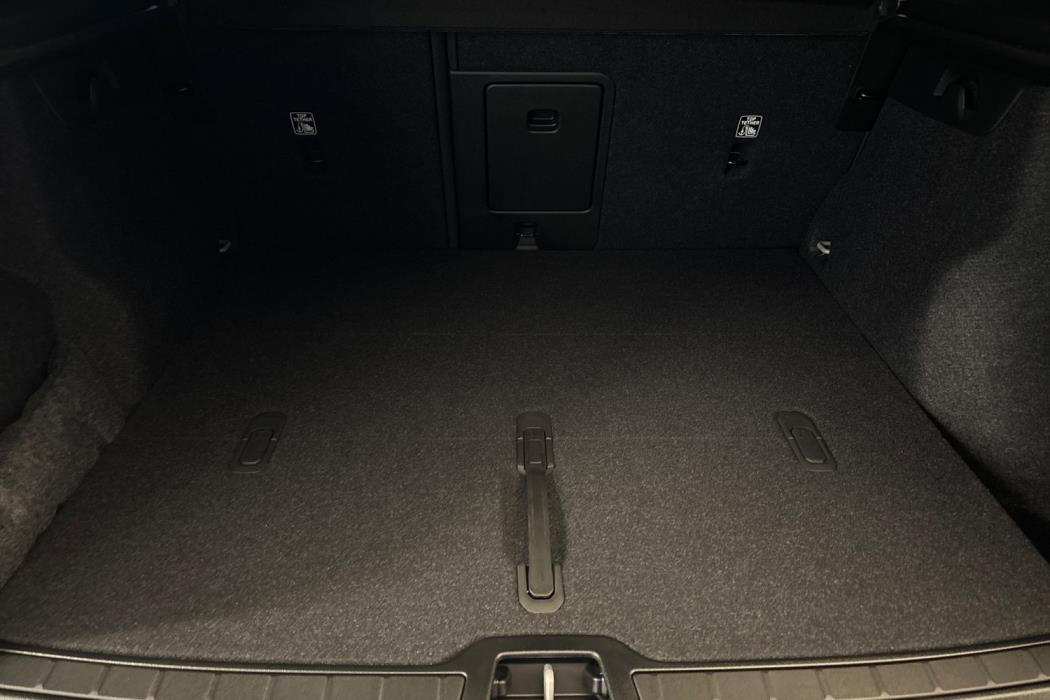 Volvo EX40 2026