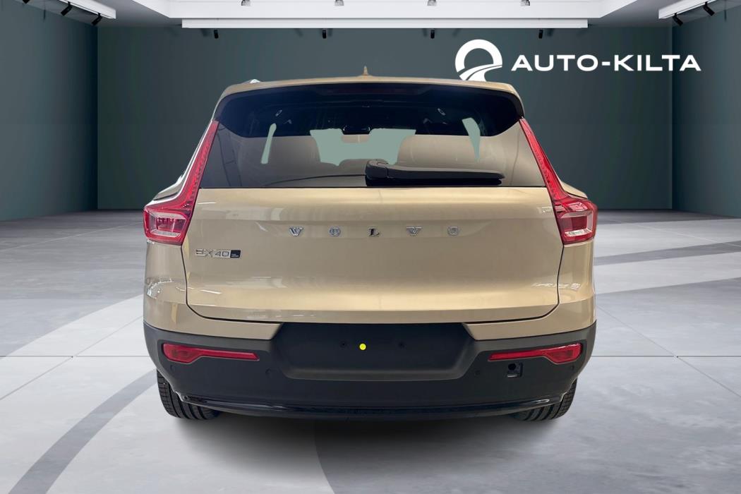 Volvo EX40 2026
