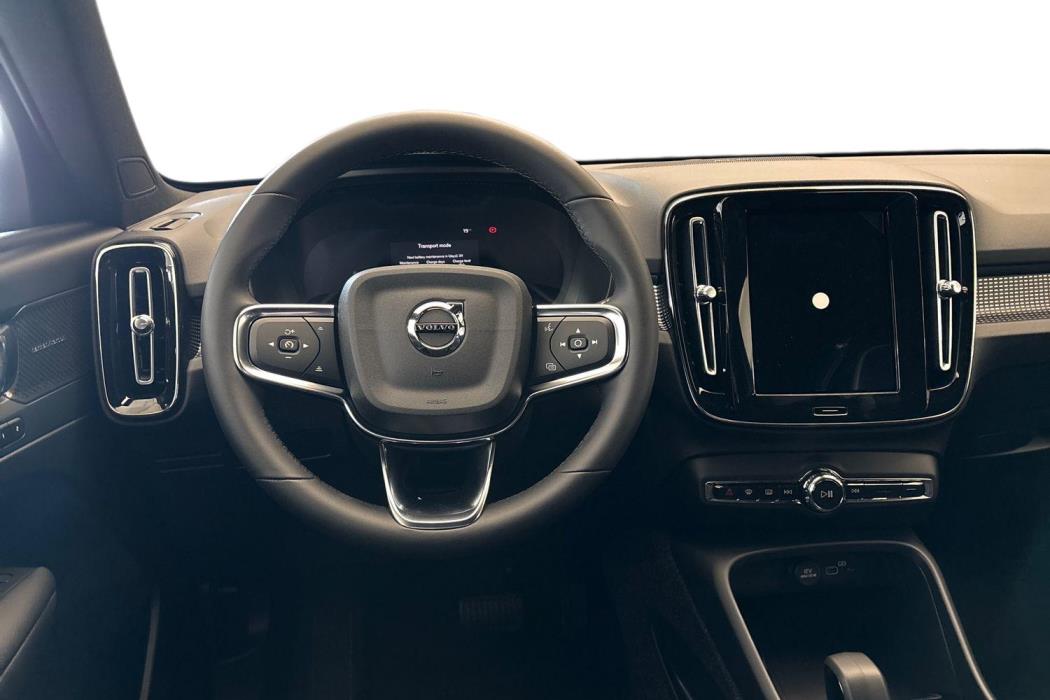 Volvo EX40 2026