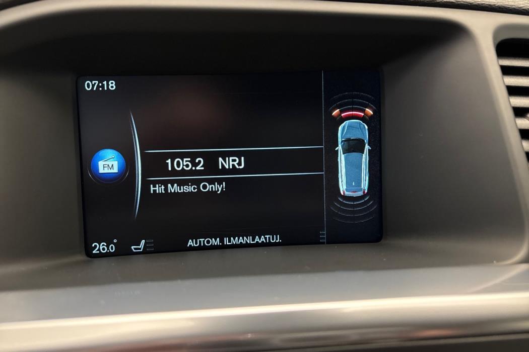 VOLVO V60 2015