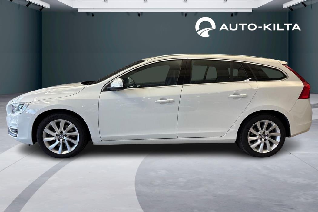 VOLVO V60 2015