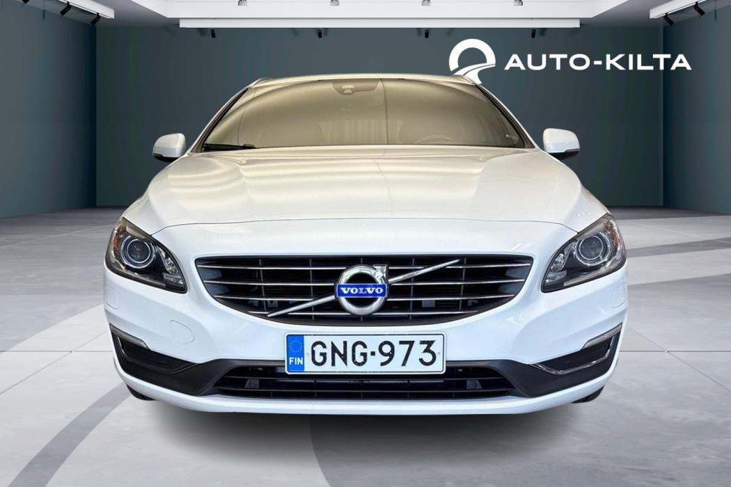 VOLVO V60 2015