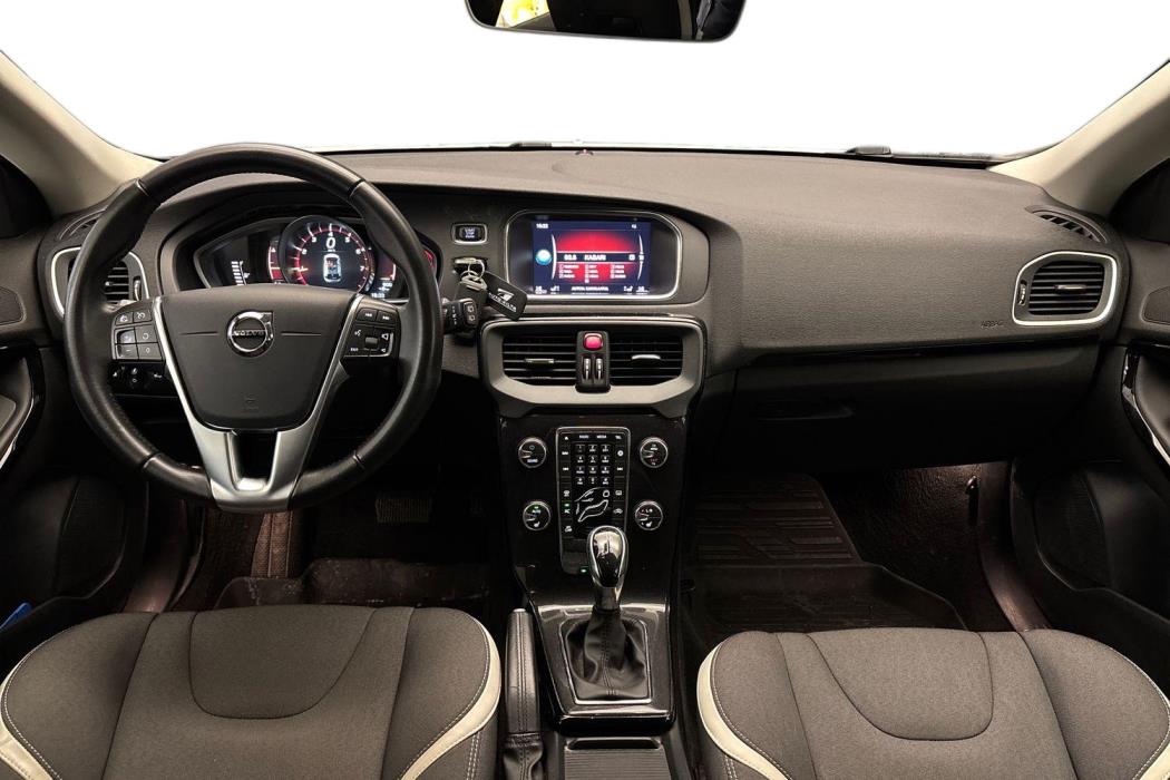 Volvo V40 2019