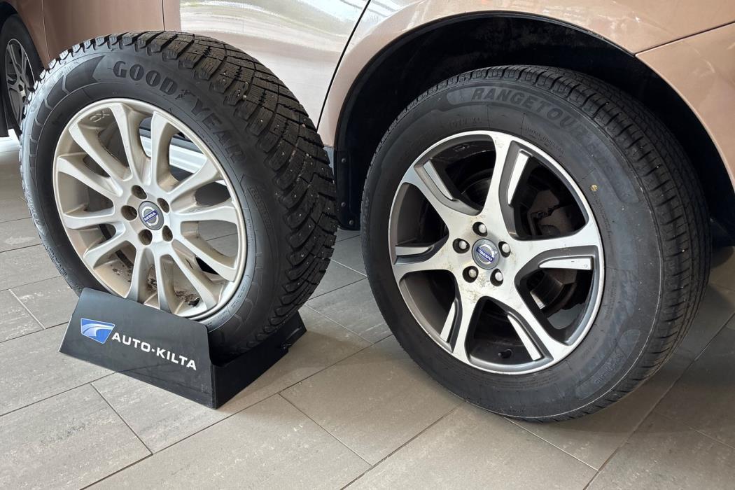 VOLVO XC60 2010