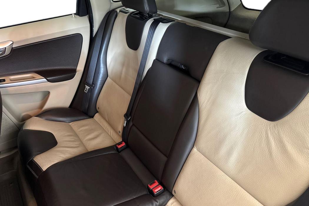 VOLVO XC60 2010