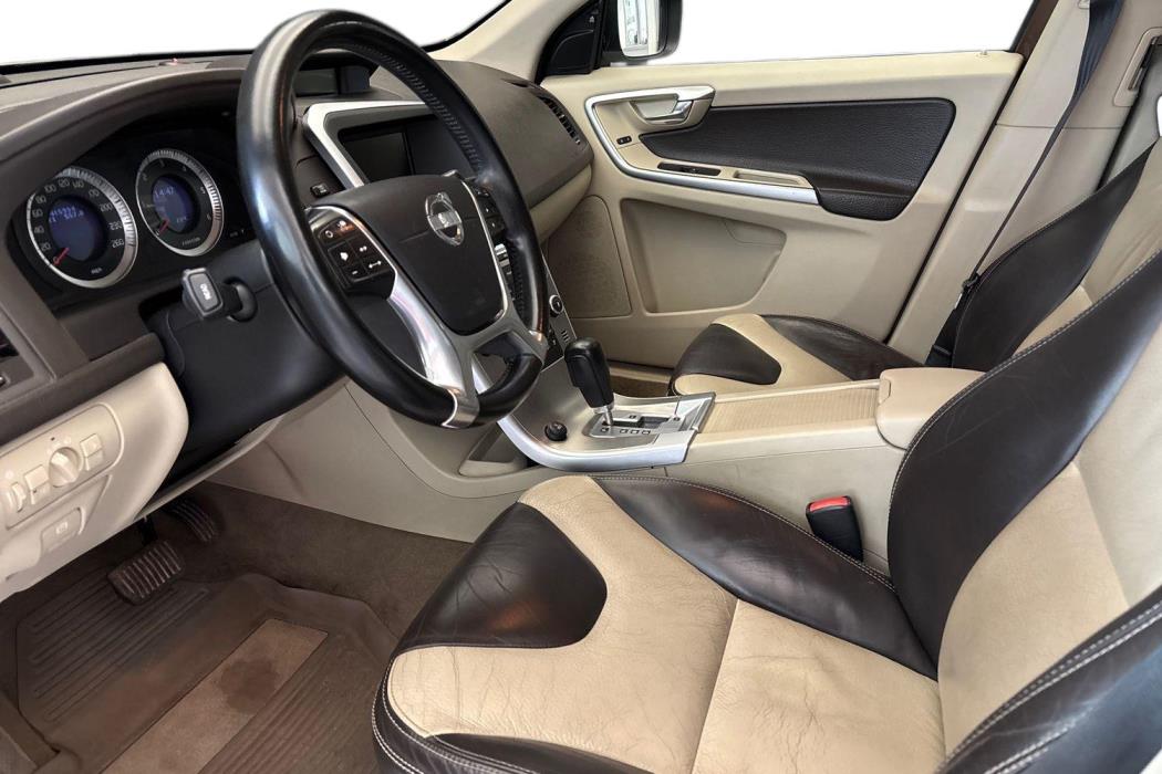 VOLVO XC60 2010