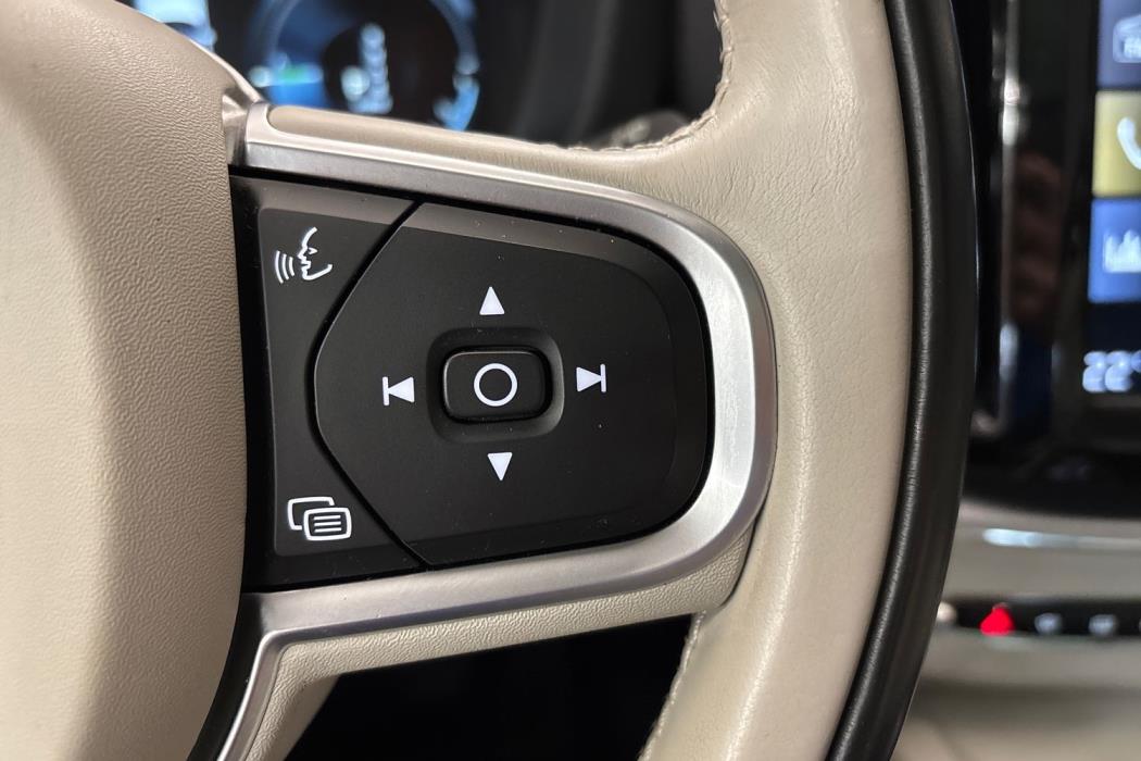 VOLVO XC60 2018
