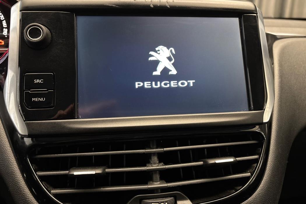 PEUGEOT 208 2015