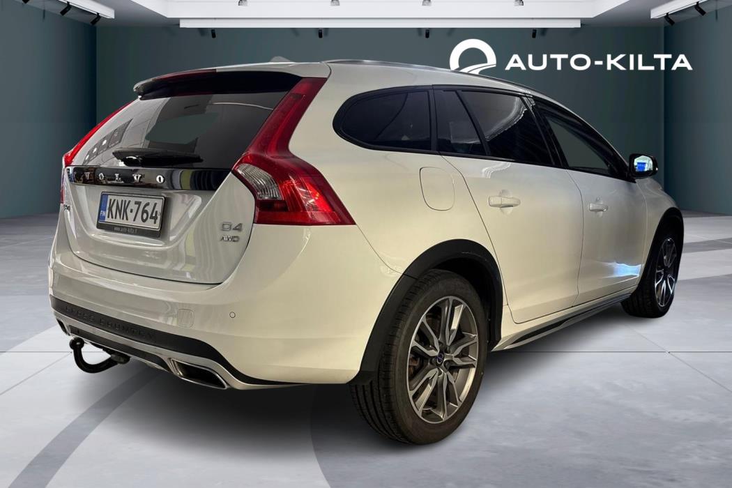 Volvo V60 Cross Country 2016