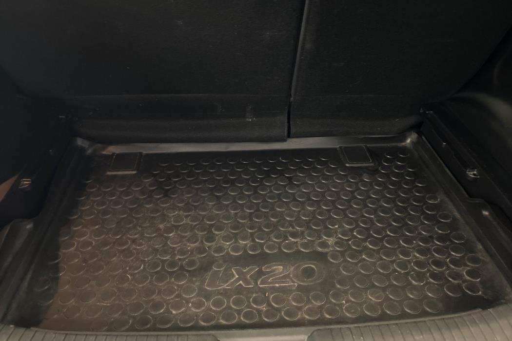 HYUNDAI ix20 2013