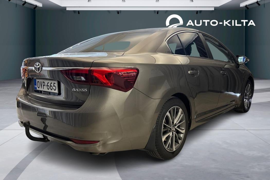 TOYOTA Avensis 2017
